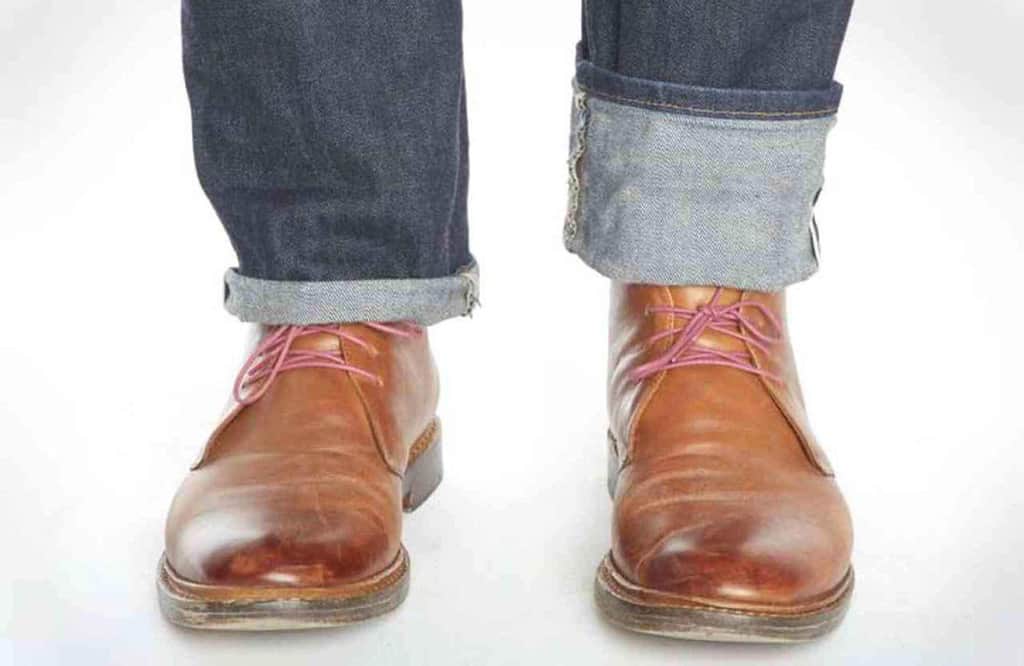 تا کردن شلوار جین یا جمع کردن آن بالای بوت، کدام درست است؟