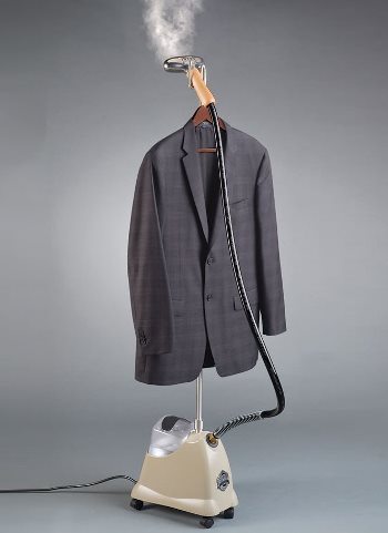 اتو کردن کت و شلوار مردانه