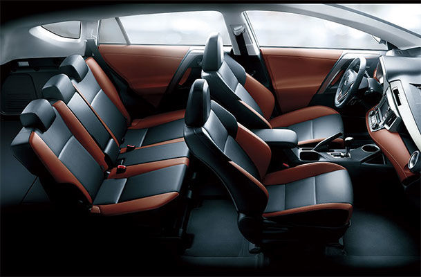 طراحی داخلی تویوتا راو4