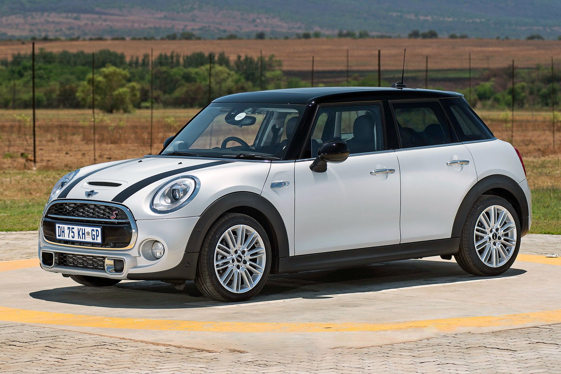 Mini cooper مینی پرشیا خودرو