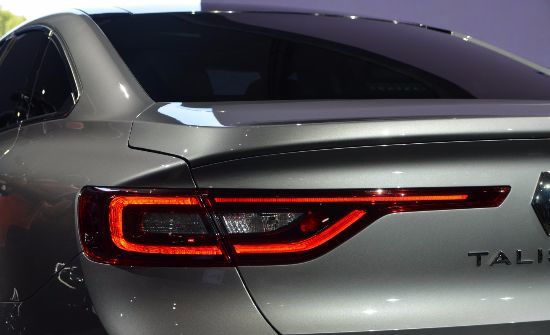 صفر تا صد مشخصات فنی و تجهیزات رنو تلیسمان