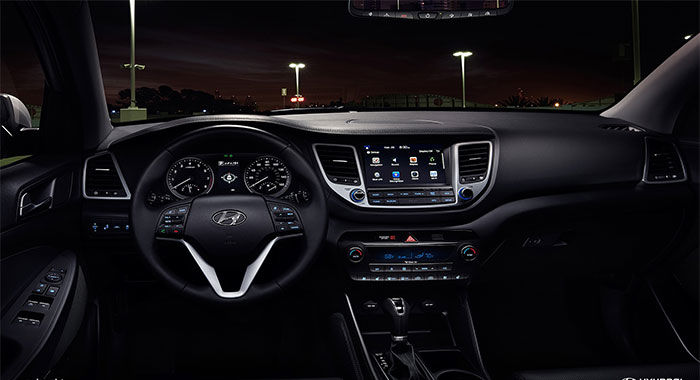 مقایسه آپشن های رفاهی نیسان جوک و هیوندای توسان