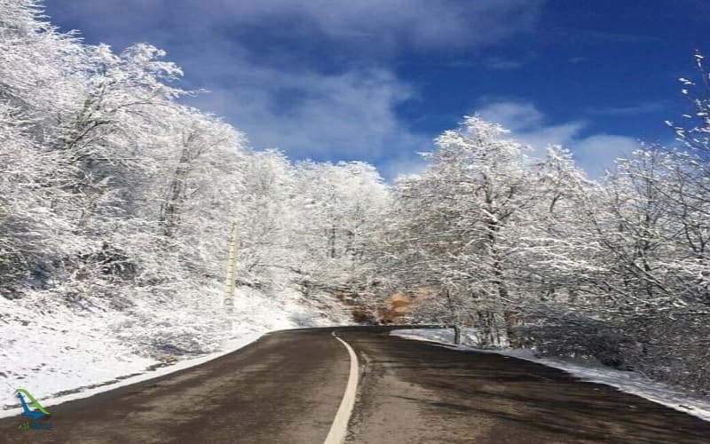 آبشار آب پری