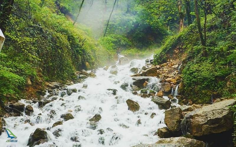 آبشار آب پری