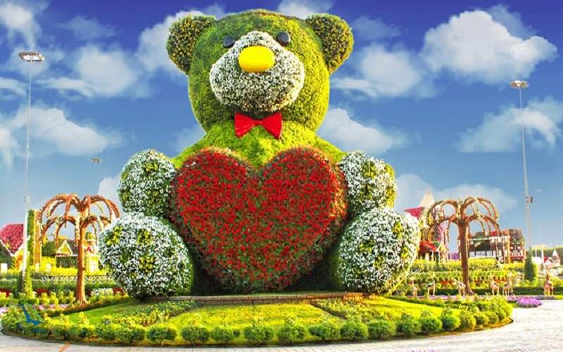 خری تدی در باغ معجزه دبی