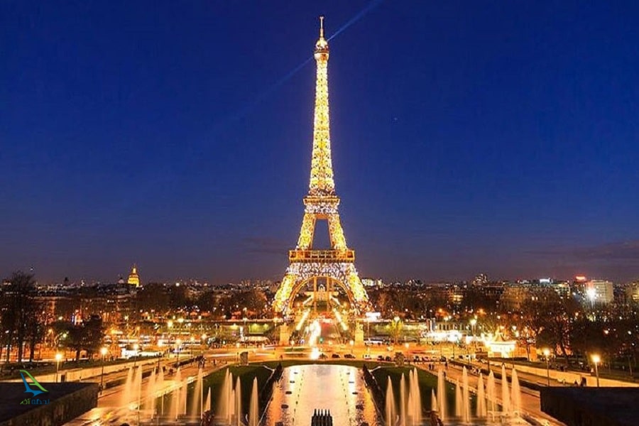 بانوی آهنین