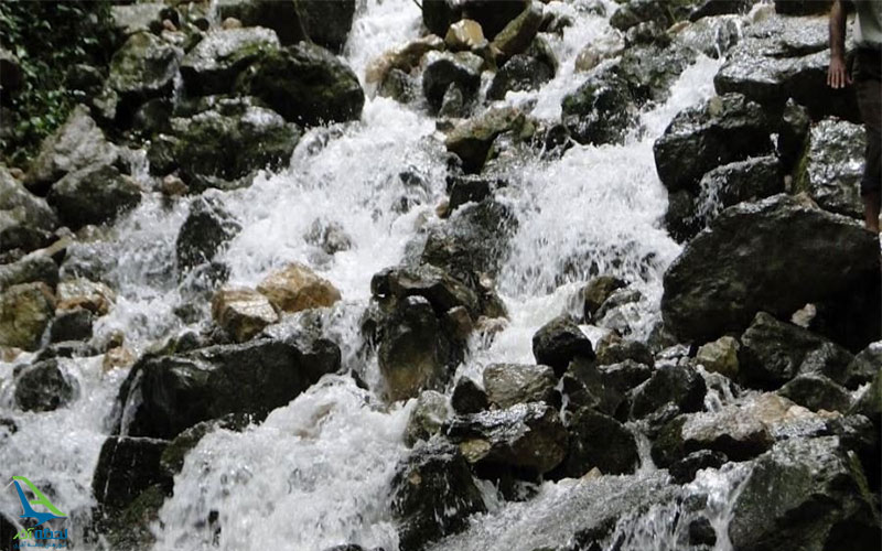 آبشار آب پری