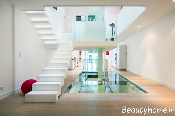 طراحی خانه دوبلکس با رنگ های روشن 