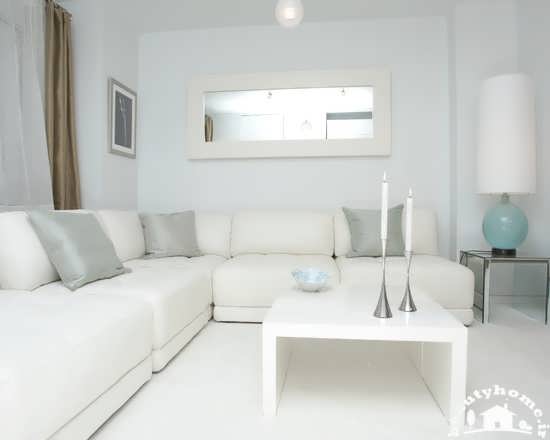 دکوراسیون اتاق پذیرایی سفید