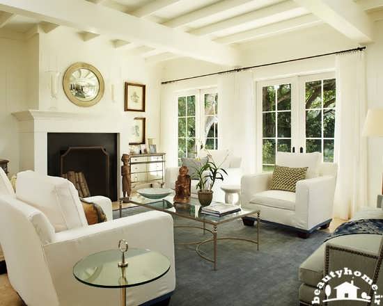 دکوراسیون اتاق پذیرایی سفید