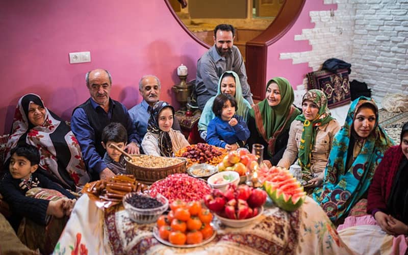 دورهمی اقوام دور کرسی شب یلدا