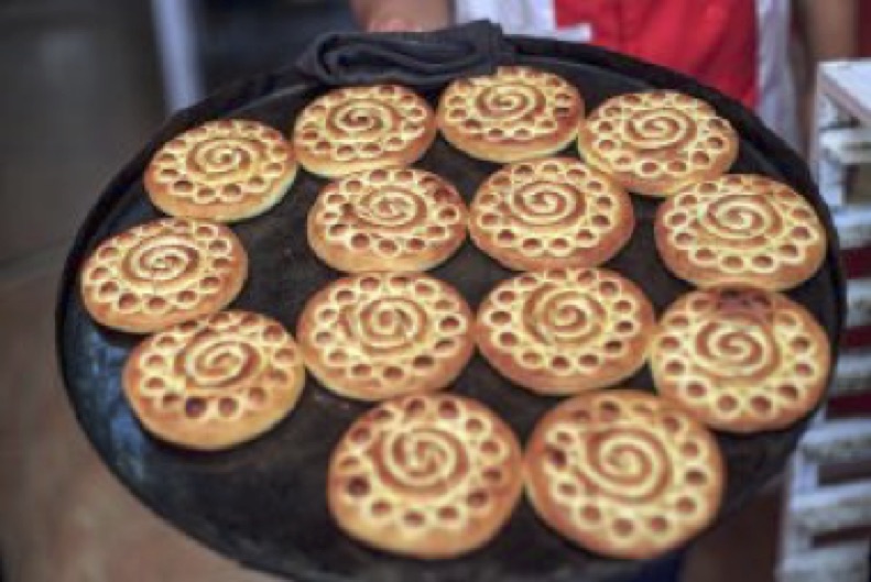 طرز تهیه کلوچه زنجبیلی ساده با خمیر مایه