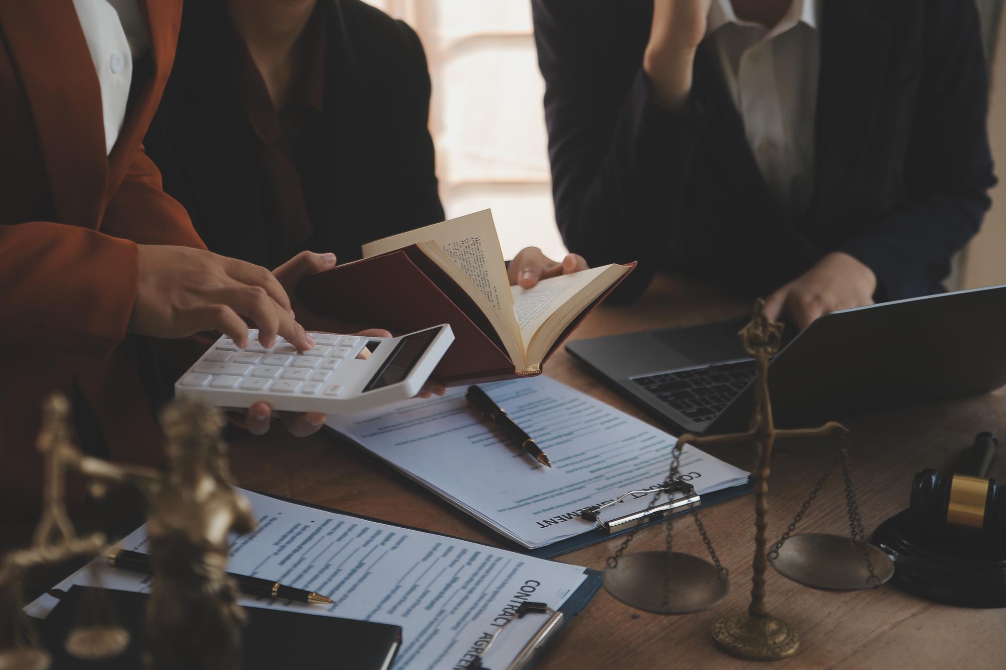 بهترین وکیل حقوقی شیراز